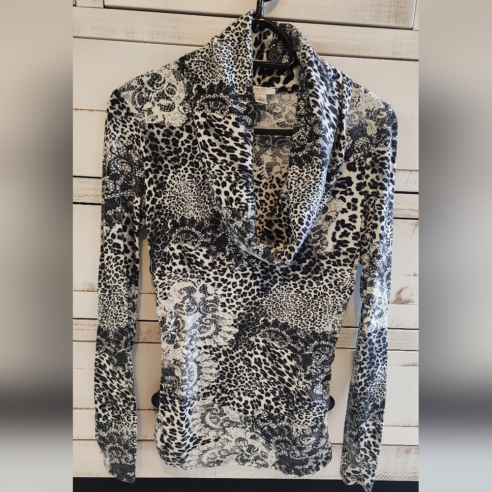 Cache long sleeve